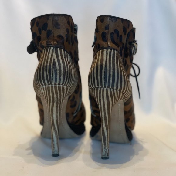 Super Sexy Sam Edelman leopard print booties - Picture 3 of 7